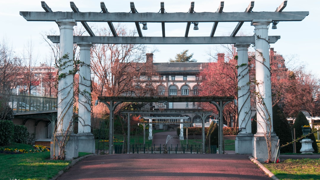 You are currently viewing Pergolas for Privacy: Solutions for Urban Homes